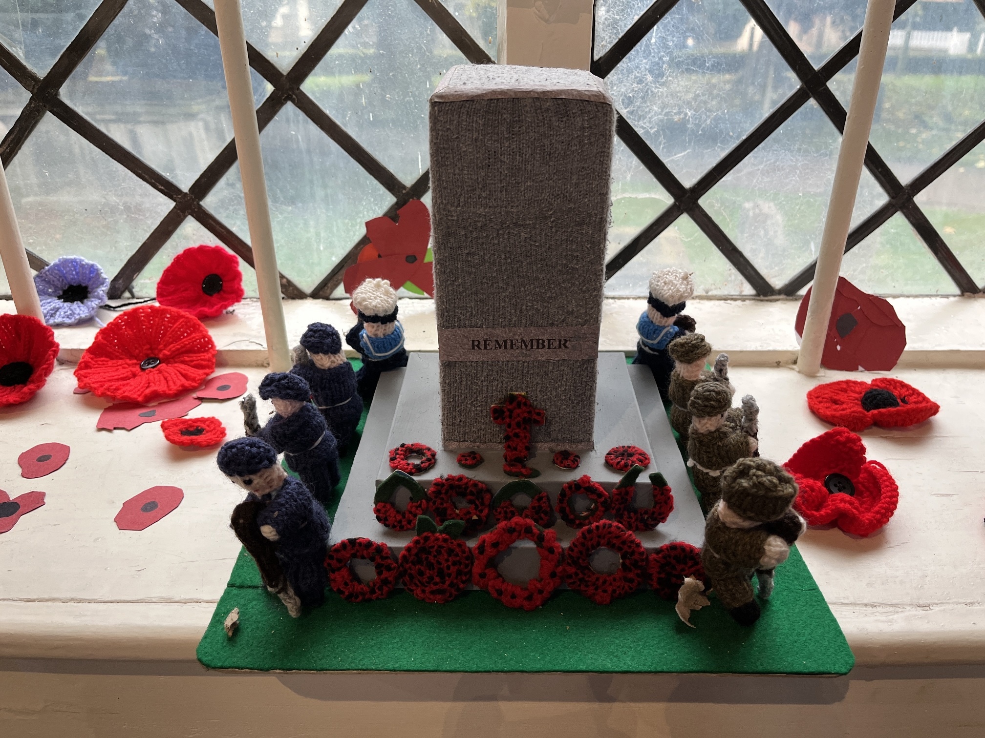 Poppy display 2024